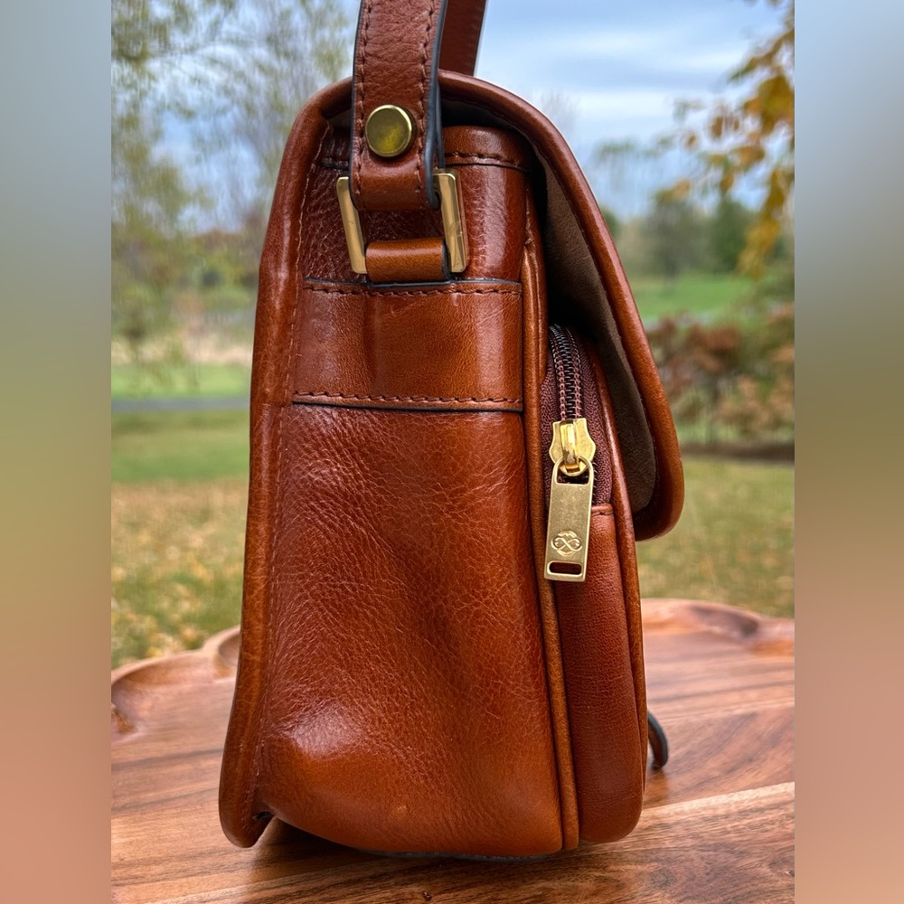 Italian Vechetta Leather Saddle Bag Brown Time Resistance “Women in Love” NWT - Picture 10 of 17